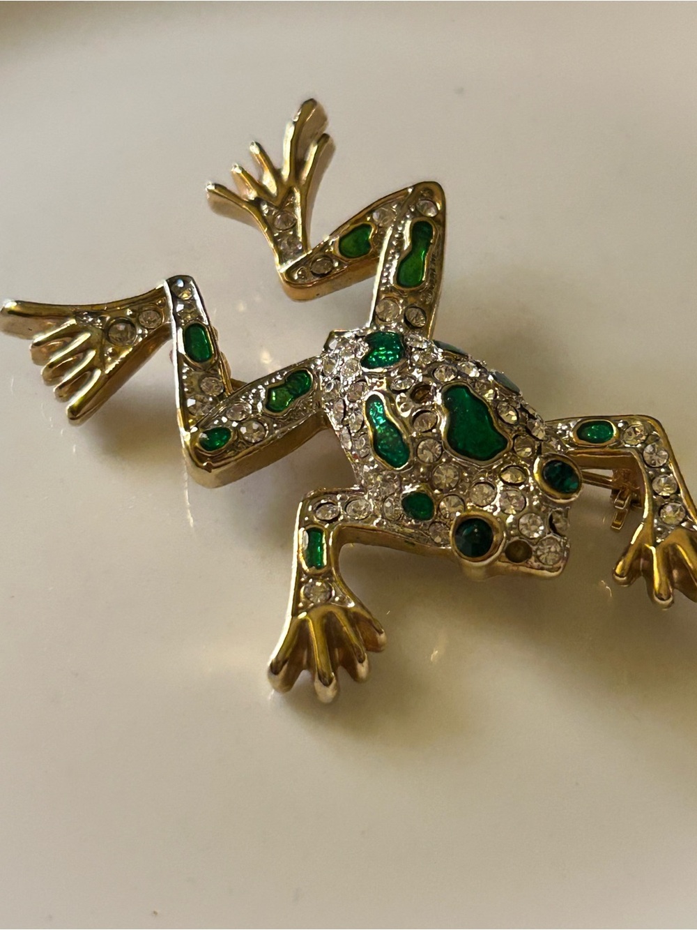 Vtg Gold Tone Frog Brooch Green Enamel & Clear Rhinestones bling missing stones
